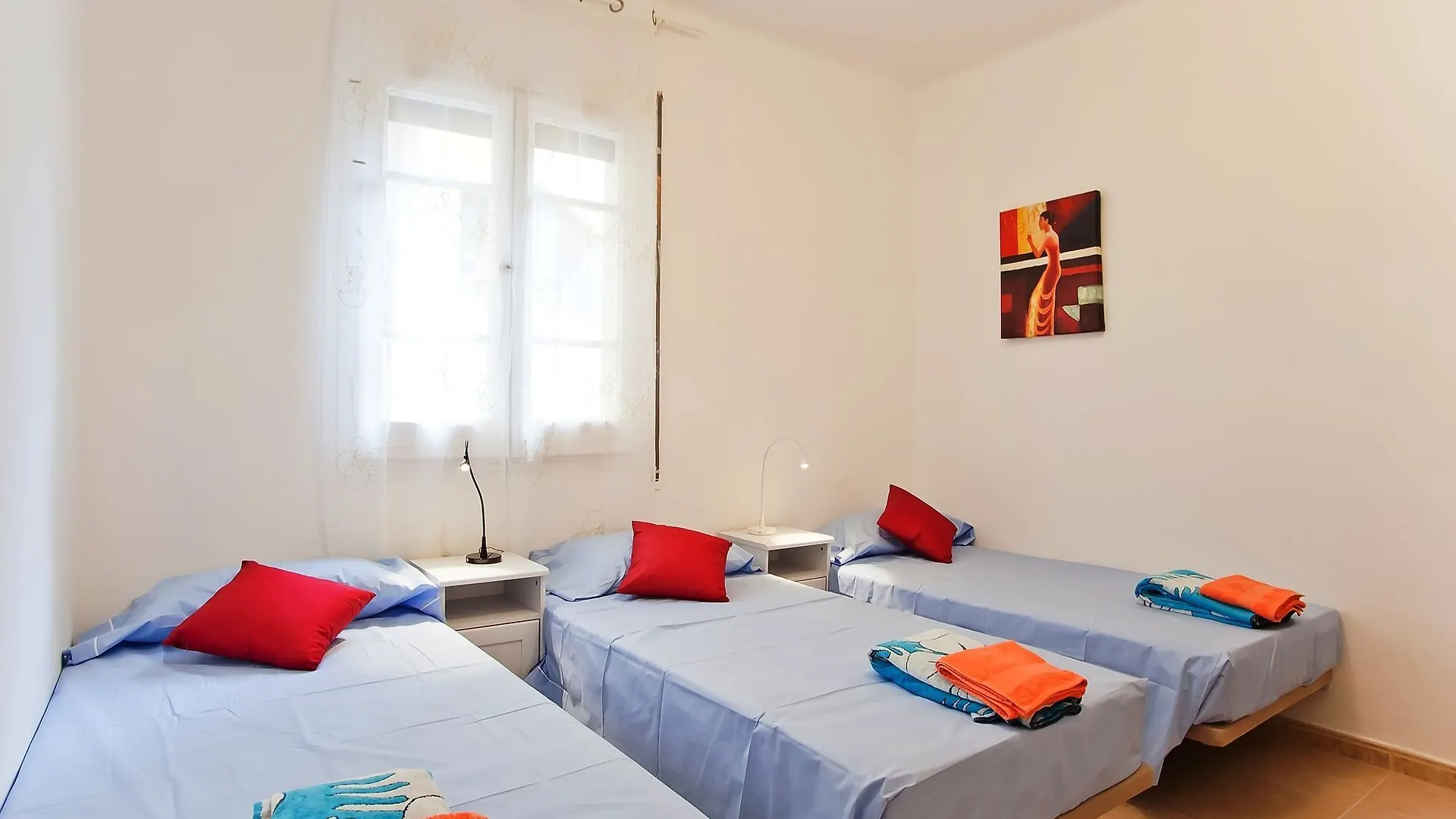 Tarradellas Apartments Barcelona 0*,  Spain
